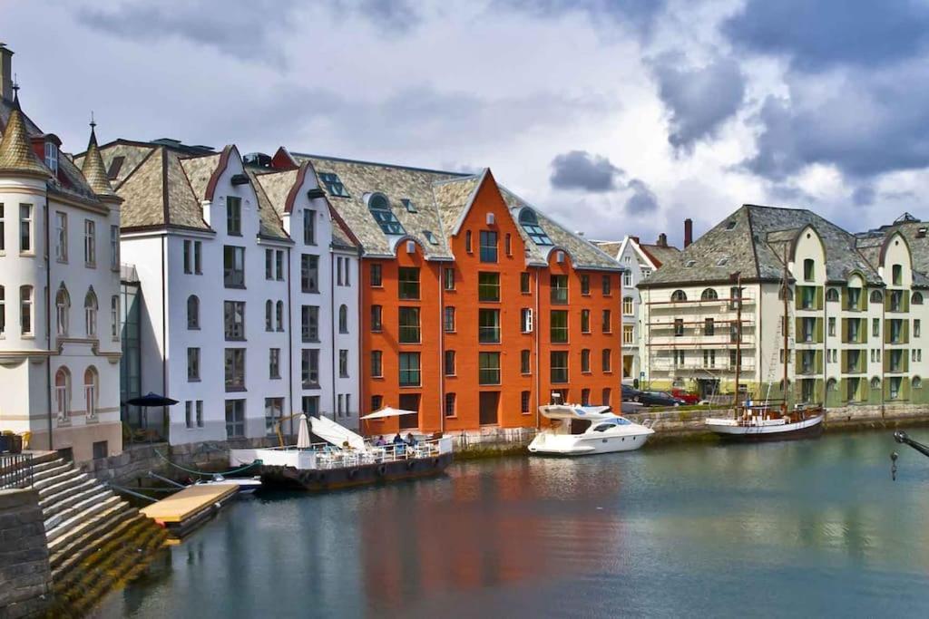 City Box Alesund, Inc Wifi Free Car And Mc Parking Ngoại thất bức ảnh